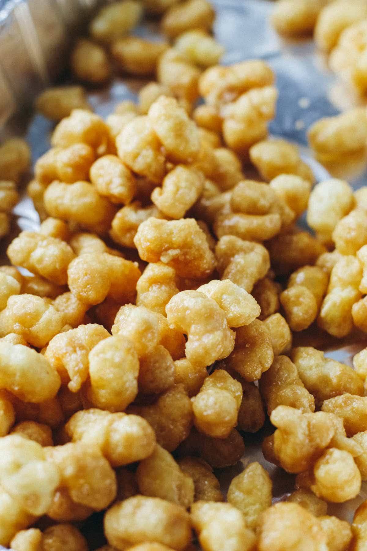 Caramel popcorn.