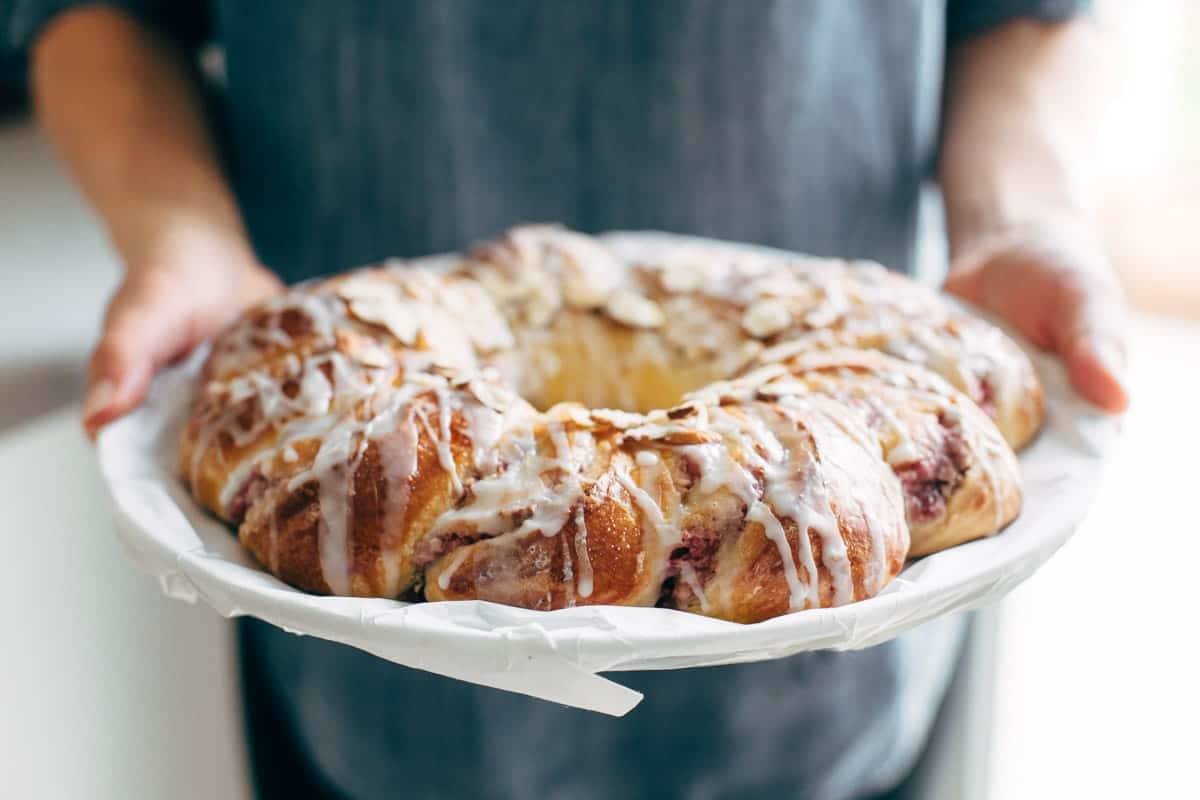 Christmas Tea Ring with Raspberry Cream Cheese Filling | pinchofyum.com