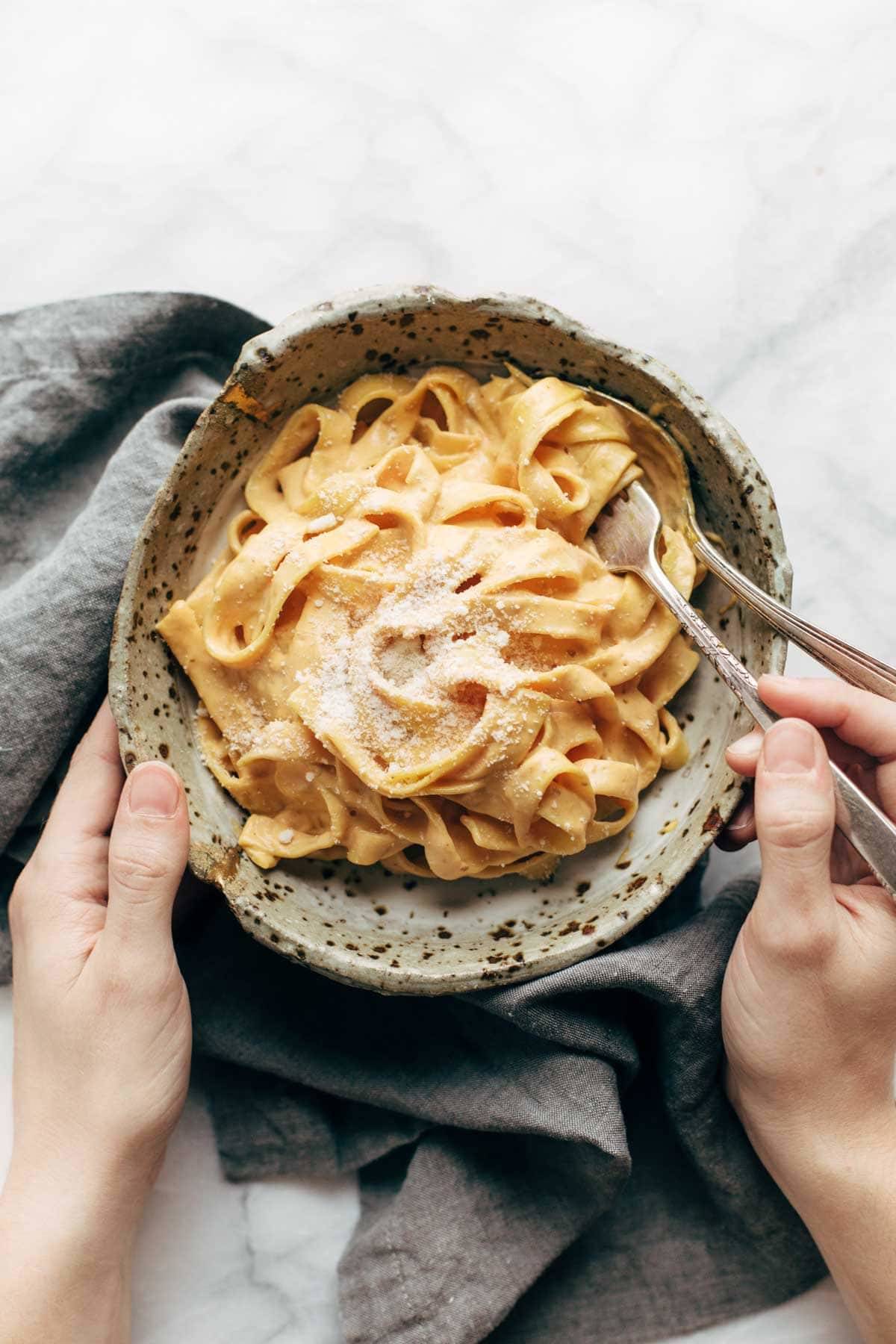 5 Ingredient Pumpkin Alfredo - creamy, luscious, and so super simple. Perfect fall comfort food! | pinchofyum.com