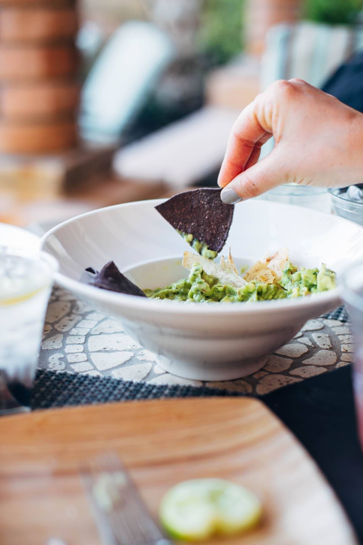 guacamole and chips