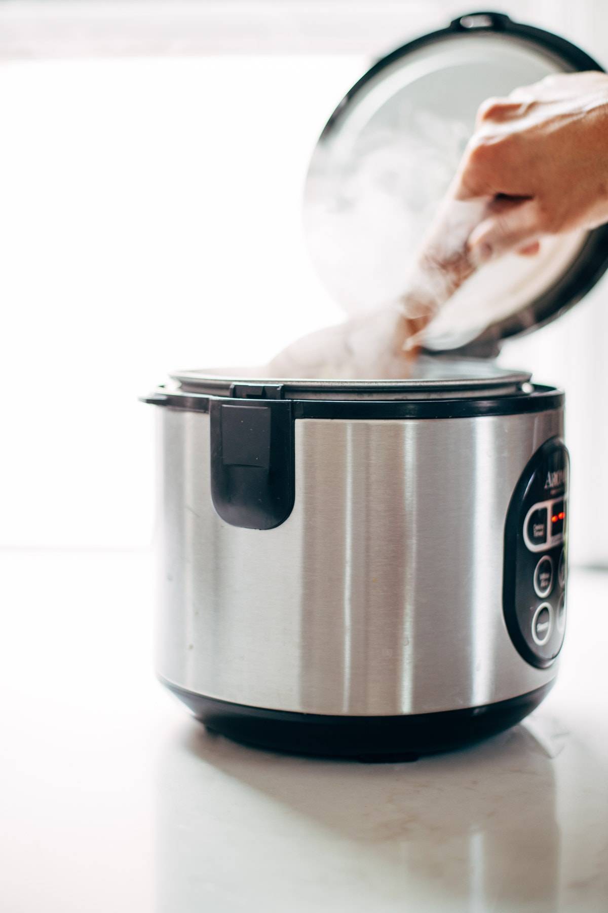 Rice cooker for autumn glow salad.